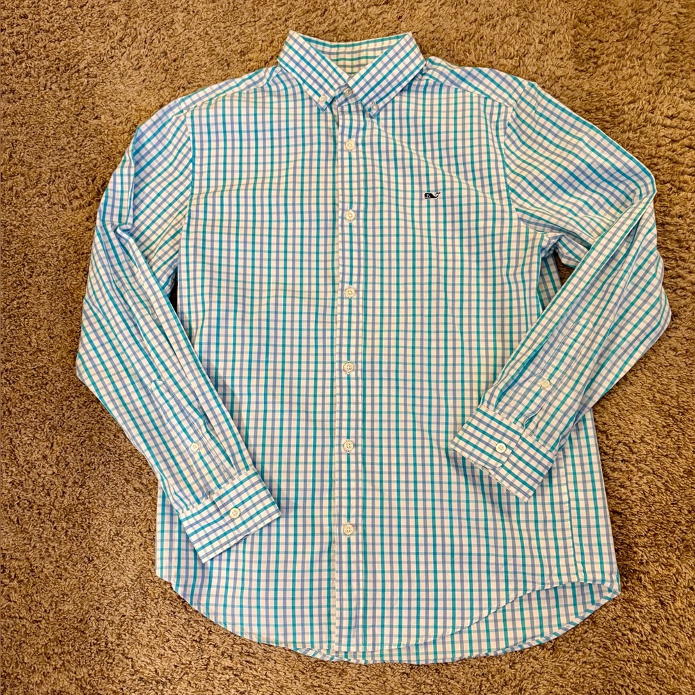 Vineyard Vines Men's classic Button Down Whale Shirt